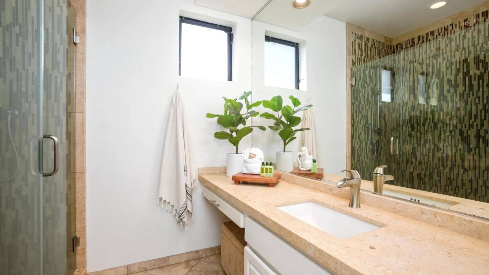 Kbm Resorts Free Car Residences At Napili Bay Massive 3-Bedroom Condo 30 Seconds From Napili Bay Npg-C11